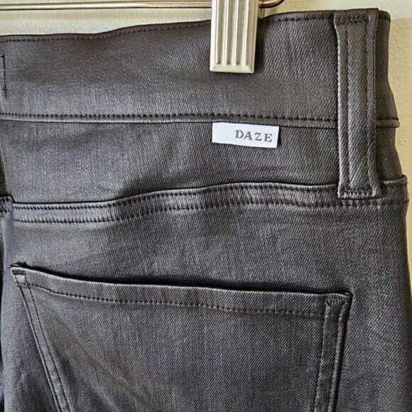 NWT DAZE DENIM DAILY DRIVER IN COATED ASPHALT BLACK PANTS STRETCHY SIZE 31 - Picture 6 of 15
